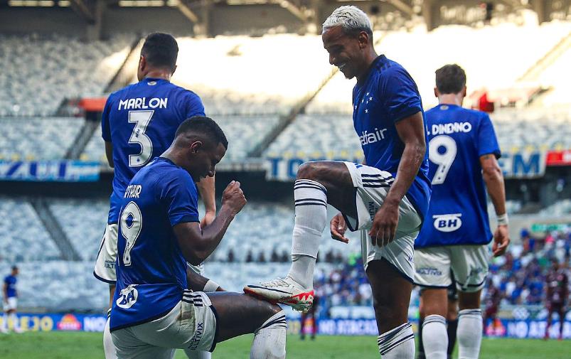 MINEIRO: Cruzeiro acorda no 2º tempo, bate Patrocinense, e se mantém invicto