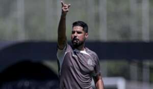 Corinthians confirma António Oliveira e rescisão com Mano Menezes é homologada