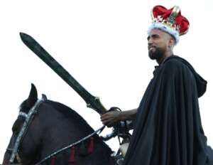 Helicóptero, cavalo e coroa: veja como ex-Flamengo foi recebido no Colo-Colo