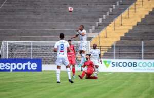 Capivariano 0 x 0 São Bento - Leão da Sorocabana segura empate com um a menos