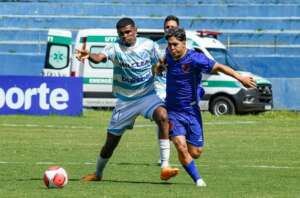 Taubaté 1 x 2 Oeste - Rubro vence com um a menos e gol nos acréscimos