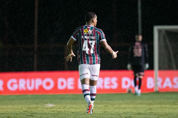 Rafael Monteiro celebra oportunidades no Fluminense e fala sobre espelho em Marcelo