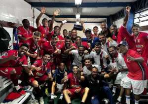 São Caetano 1 x 2 União Suzano - Visitantes marcam no fim e aumentam calvário do Azulão