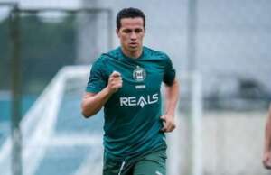 Paranaense: Leandro Damião assina contrato definitivo e já treina no Coritiba