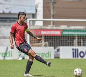 Paranaense: Athletico-PR fecha contratação de defensor do Resende