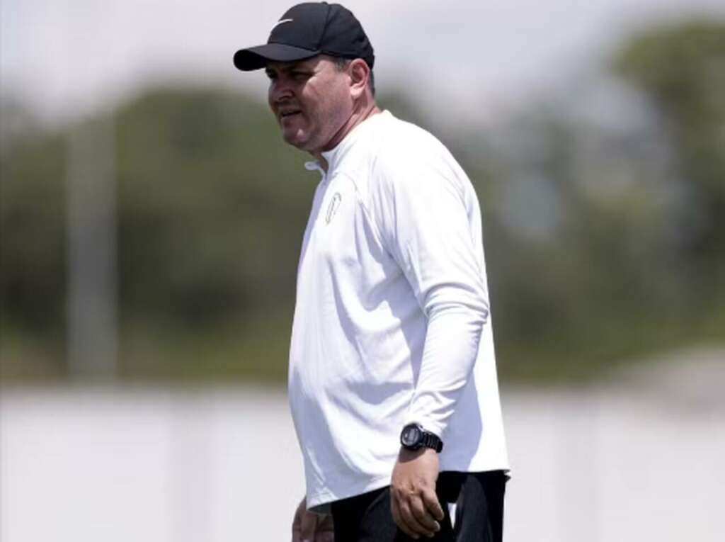 Interino Thiago Kosloski anuncia saída do Corinthians um mês após ser contratado