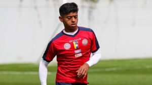 Cearense: Fortaleza renova empréstimo com atacante venezuelano