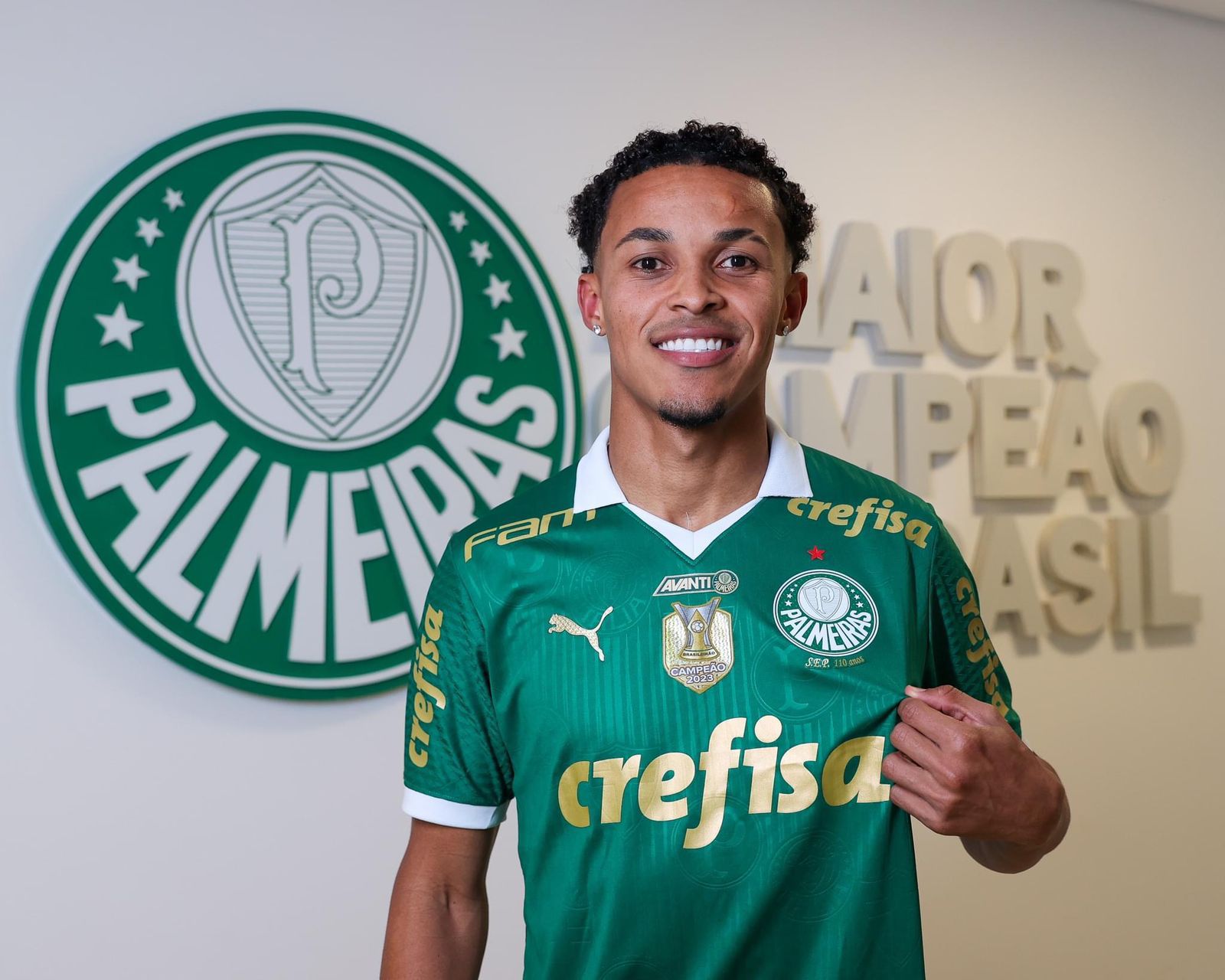 Paulistão: Palmeiras oficializa contratação do atacante Lázaro por empréstimo
