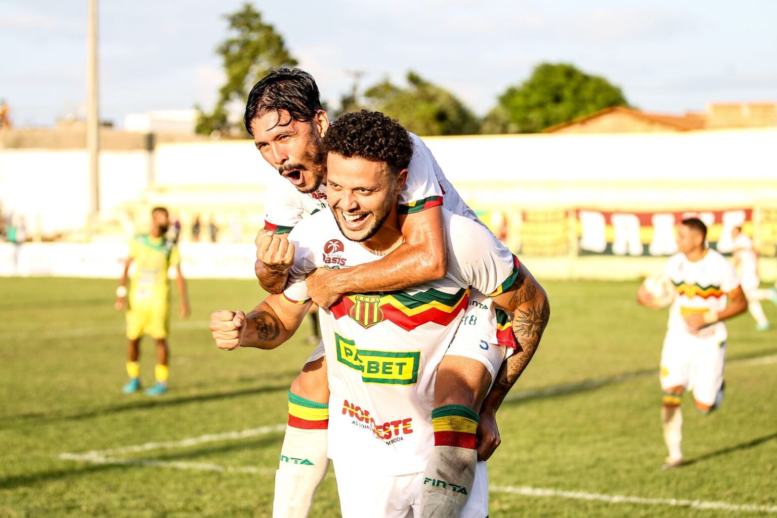 Maranhense: Bruno Baio marca três vezes e Sampaio Corrêa goleia o Cordino