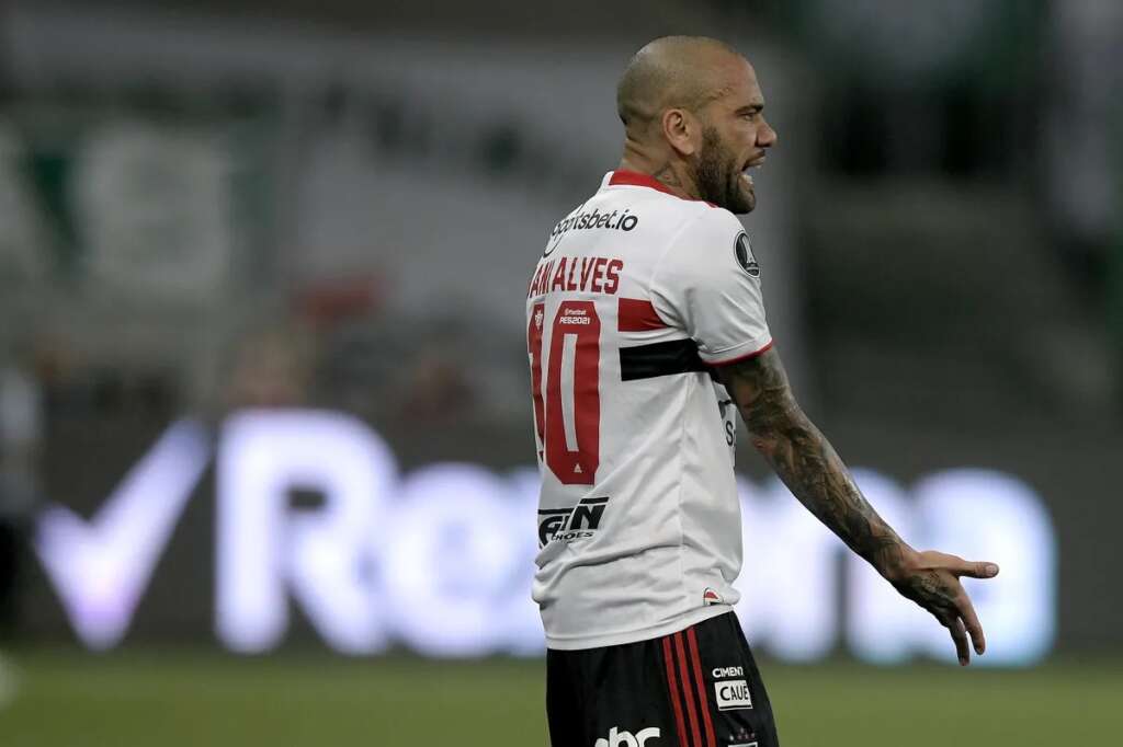 Paulista: São Paulo continuará pagando R$ 400 mil por mês a Daniel Alves mesmo após condenação: entenda