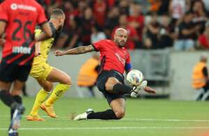 PARANAENSE: Athletico volta à ponta da tabela e artilheiro dá a vitória para o Coxa