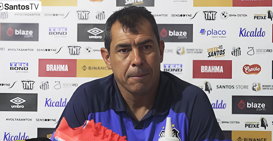 Clube japonês rescinde contrato de Carille, hoje no Santos, e confirma ação na Fifa