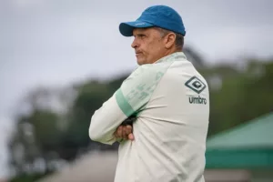 Guarani tem como alvos Claudinei Oliveira e ex-Palmeiras, que diz: ‘Seria uma honra’