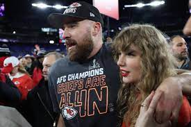Conheça Travis Kelce, namorado de Taylor Swift e um dos destaques do Super Bowl deste ano
