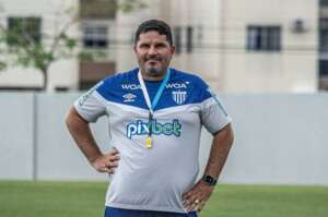Catarinense: Treinador comemora 1º jogo do Avaí sem ser vazado: 