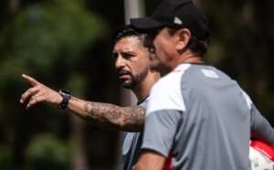 Carioca: Emiliano Díaz diz que elenco do Vasco assimilou responsabilidade dos clássicos e avalia atuação