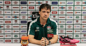 Diniz comenta saída da seleção: 'Queria que tivesse sido diferente, mas são águas passadas'