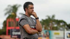 João Burse vê 'calendário desumano' e pede pés no chão ao Figueirense no Campeonato Catarinense