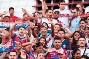 Após atentado, Fortaleza recebe apoio da torcida em treino aberto e Sport entra com uniforme tricolor