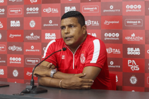 Catarinense: Hercílio Luz anuncia técnico que deixou a Ferroviária para substituir ex-Ponte