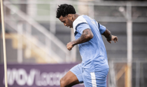 Paulistão: Gil prega respeito ao Corinthians e comemora boa fase no Santos: 'Muito feliz aqui'