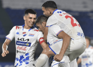 LIBERTADORES: Nacional-PAR reverte derrota em casa e avança diante do Aucas-EQU