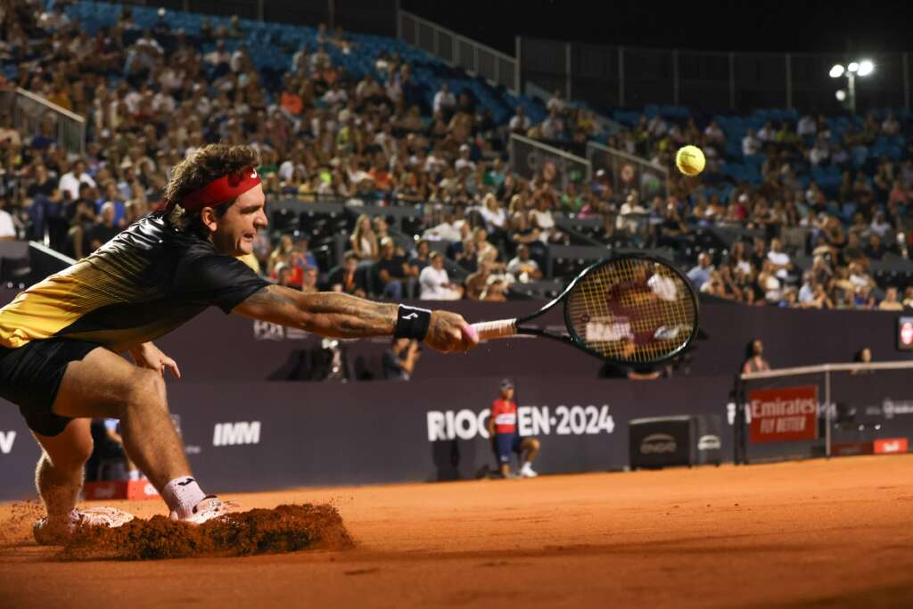 Wild conquista única vitória do Brasil na abertura do Rio Open; atual campeão, Norrie avança