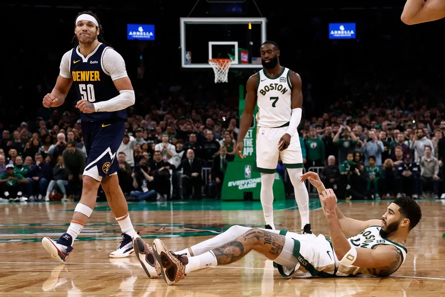 Denver Nuggets derrota Boston Celtics em jornada inspirada de Nikola Jokic na NBA