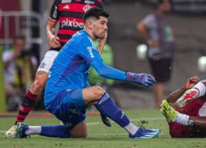 Carioca: Agustín Rossi se mostra orgulhoso por recorde alcançado no Flamengo