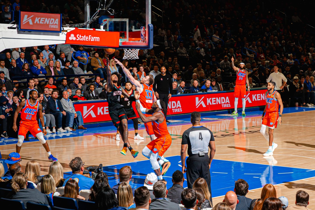 NBA: Houston Rockets obtém 10ª vitória seguida e Phoenix Suns surpreende os Nuggets