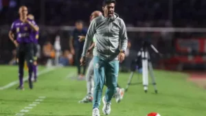 São Paulo nega espaço para coletiva do rival e Abel Ferreira deixa clássico sem dar entrevista