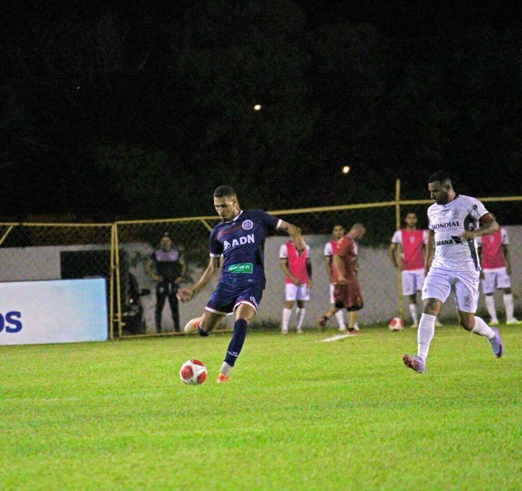 São-Carlense 2 x 0 Independente – Lobo volta a vencer na base do escanteio