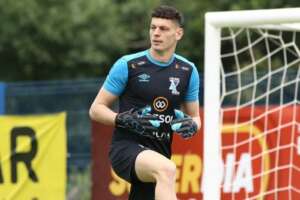 Gaúcho: Internacional sonda goleiro destaque do Paranaense pelo Azuriz