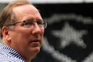 Palmeiras vai à Justiça contra John Textor após ser mencionado em denúncias contra arbitragem