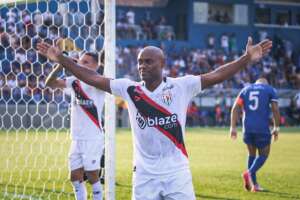 GOIANO: Atlético-GO atropela Goiatuba e encaminha vaga; Goiás empata