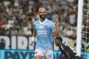 Ceará 1 x 2 Bahia - De virada, Tricolor bate Vozão no Castelão e mantém liderança