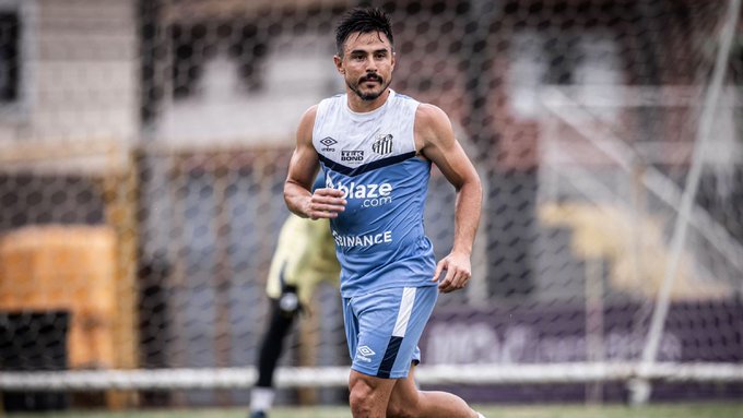 Santos corta Willian Bigode do Paulistão por causa de lesão muscular e inscreve Gabriel Brazão