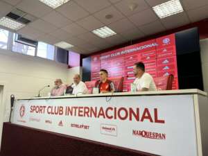 Borré assistiu jogos para 'aprender' como Inter joga e já prevê parceria com Enner Valencia