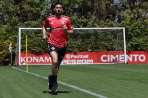 Calleri corre sem dores e aprimora físico para estreia do São Paulo na Libertadores