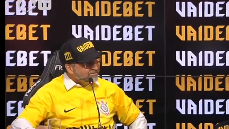 Augusto Melo admite saída de Rojas e multa milionária do Corinthians com o meia