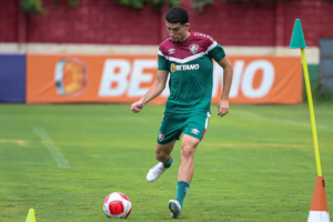 Brasileirão: Fluminense libera defensor por empréstimo para time do Rio Grande do Sul