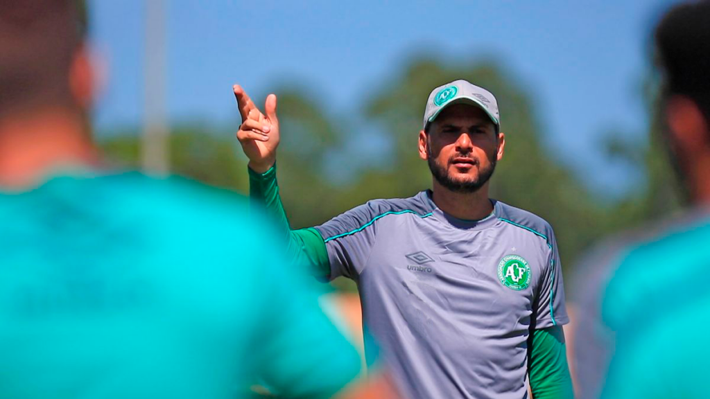 Chapecoense inicia limpeza no departamento de futebol e demite analista e preparador físico