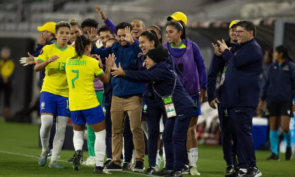 Brasil atropela Argentina com dois gols de Bia Zaneratto e avança à semifinal da Copa Ouro