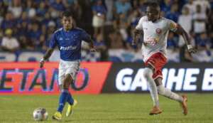 GOL BIZARRO! Trapalhada na defesa do Tombense. Veja!