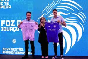 Pentacampeão assume gestão de clube no Paraná e concilia trabalho no Ska Brasil