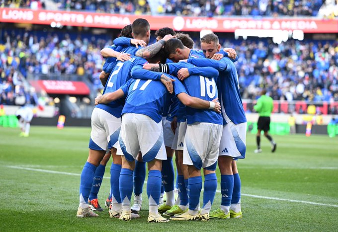 Itália segura pressão no final e derrota o Equador em amistoso nos Estados Unidos