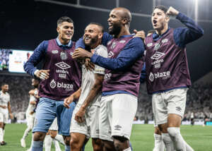 Paulistão: Destaque na vitória sobre o Bragantino destaca a 'reconstrução' do Santos