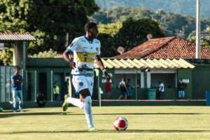 Carioca: Sampaio Corrêa empresta jovem atacante para o Atlético-GO