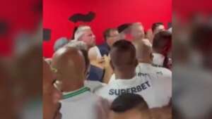 Palmeiras estuda ir à Justiça após diretor do São Paulo xingar o técnico Abel Ferreira