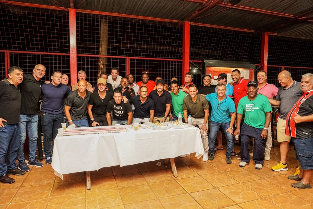 Lançamento do Torcedor Cativo Histórico reúne diversas gerações do Botafogo-SP